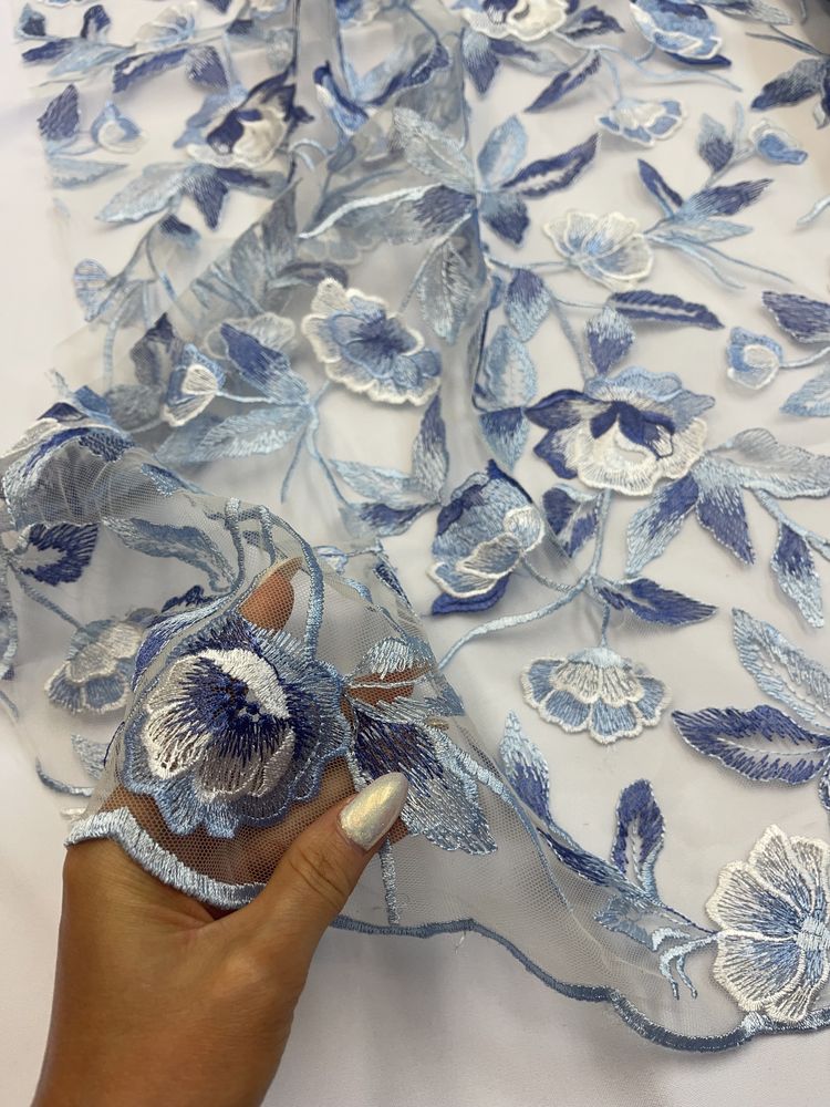 Tkanina koronkowa siatka niebieskie kwiaty