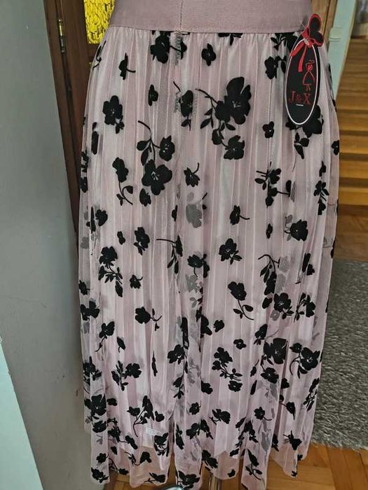 Dwustronna spódnica plisowana tiulowa czarne róże kwiaty pudrowy róż