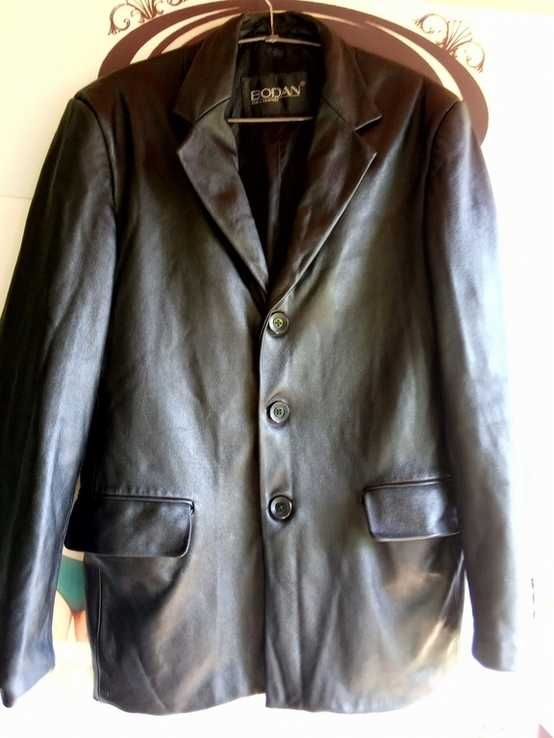 Куртка - натуральная кожа.
размер L  (48-50) или обмен в г.Чернигов