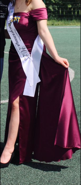 Випускна сукння.