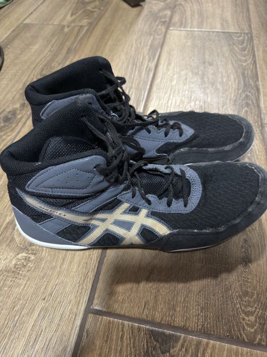 борцовки asics оригинал 43,44