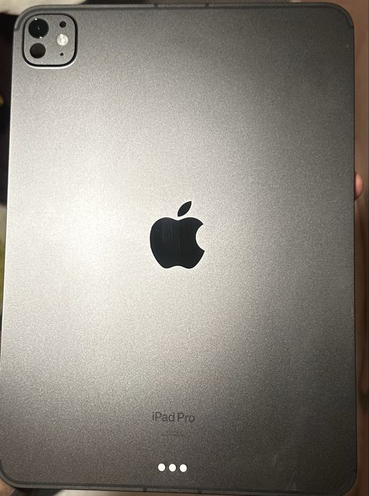 Vendo Ipad m4 muito novo