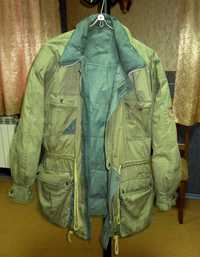 Курточка мужская зимняя 50-52 размера.