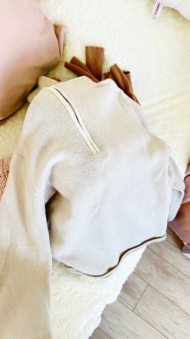 Пакет осінніх жіночих речей светр XS