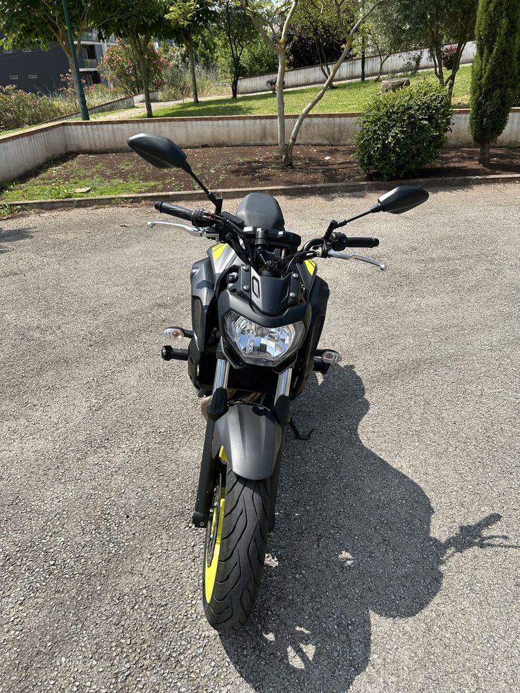 Yamaha MT-07 35kw deslimitada