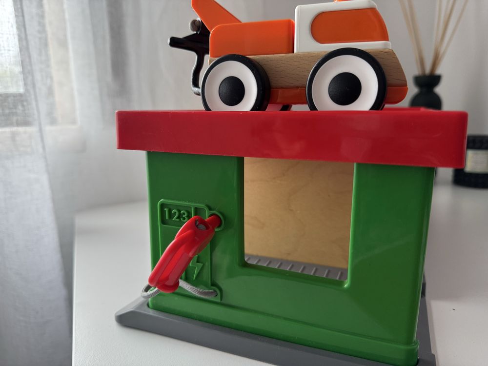 Lillabo IKEA Garagem com carro reboque