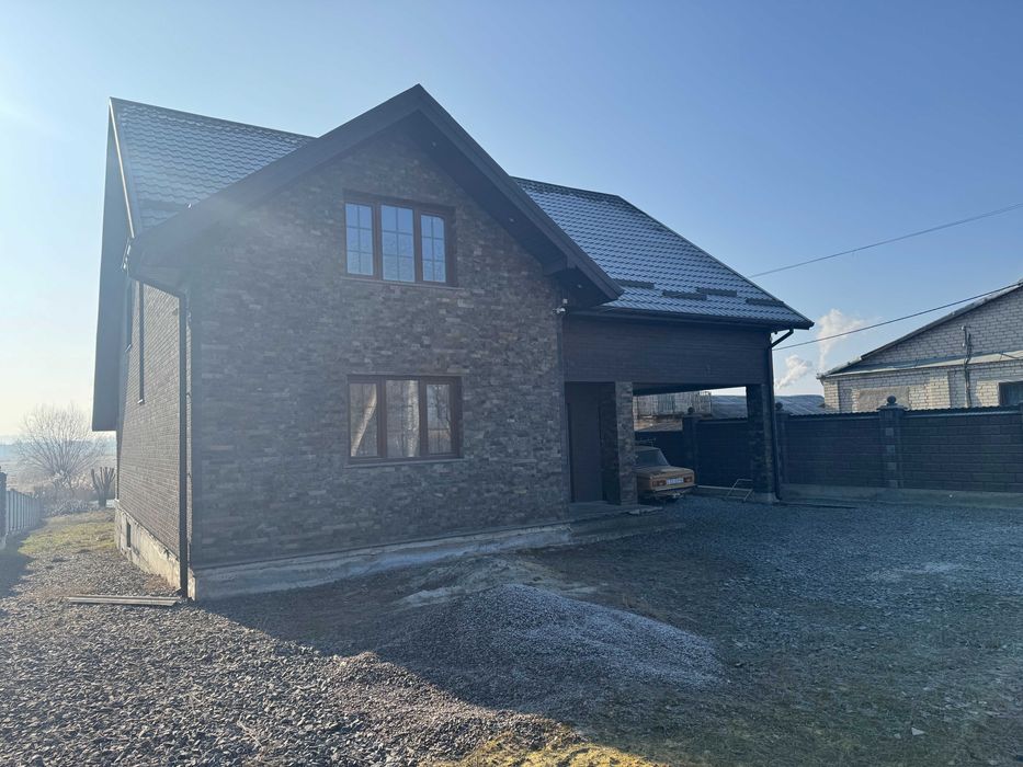 ВИГІДНА ПРОПОЗИЦІЯ! Добротний будинок у Корневі, є всі комунікації!