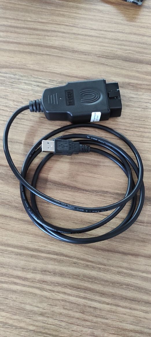 Używany kabel OBD2