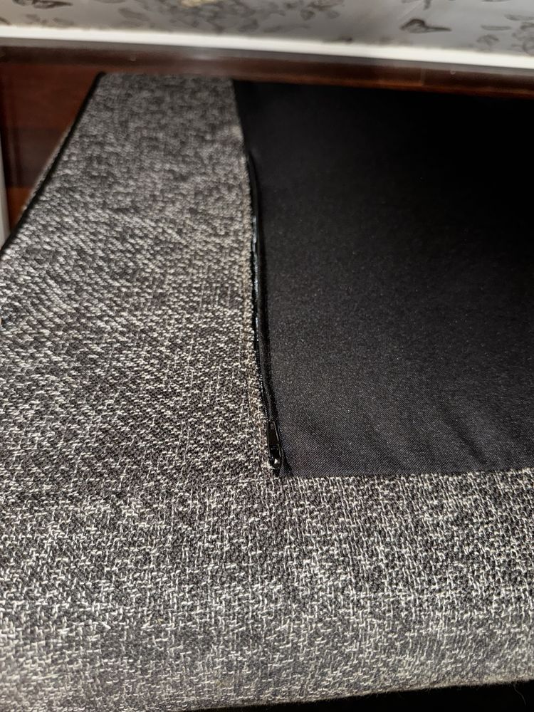Sofá cama com 2 gomas, mais almofadas