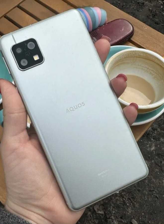 Смартфон Sharp 5 g