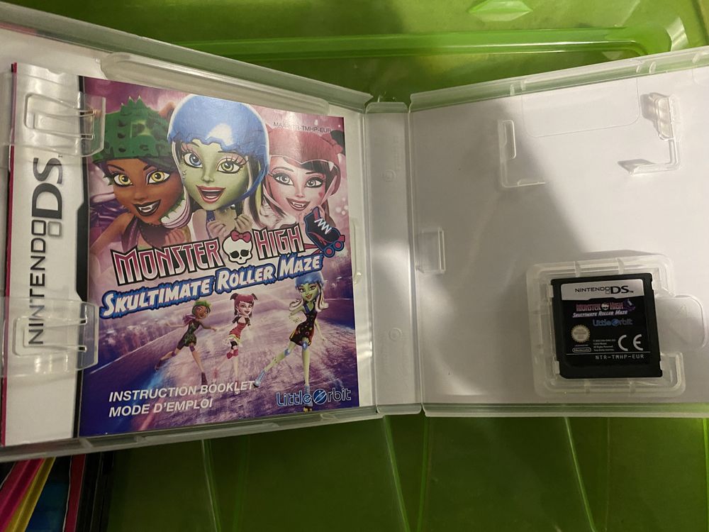 Monster high  ghoul spirit/ skultimate roller maze NDS
