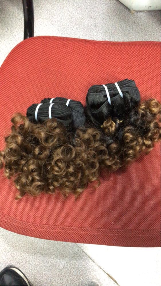 Cabelo humano ondulado curto 100€