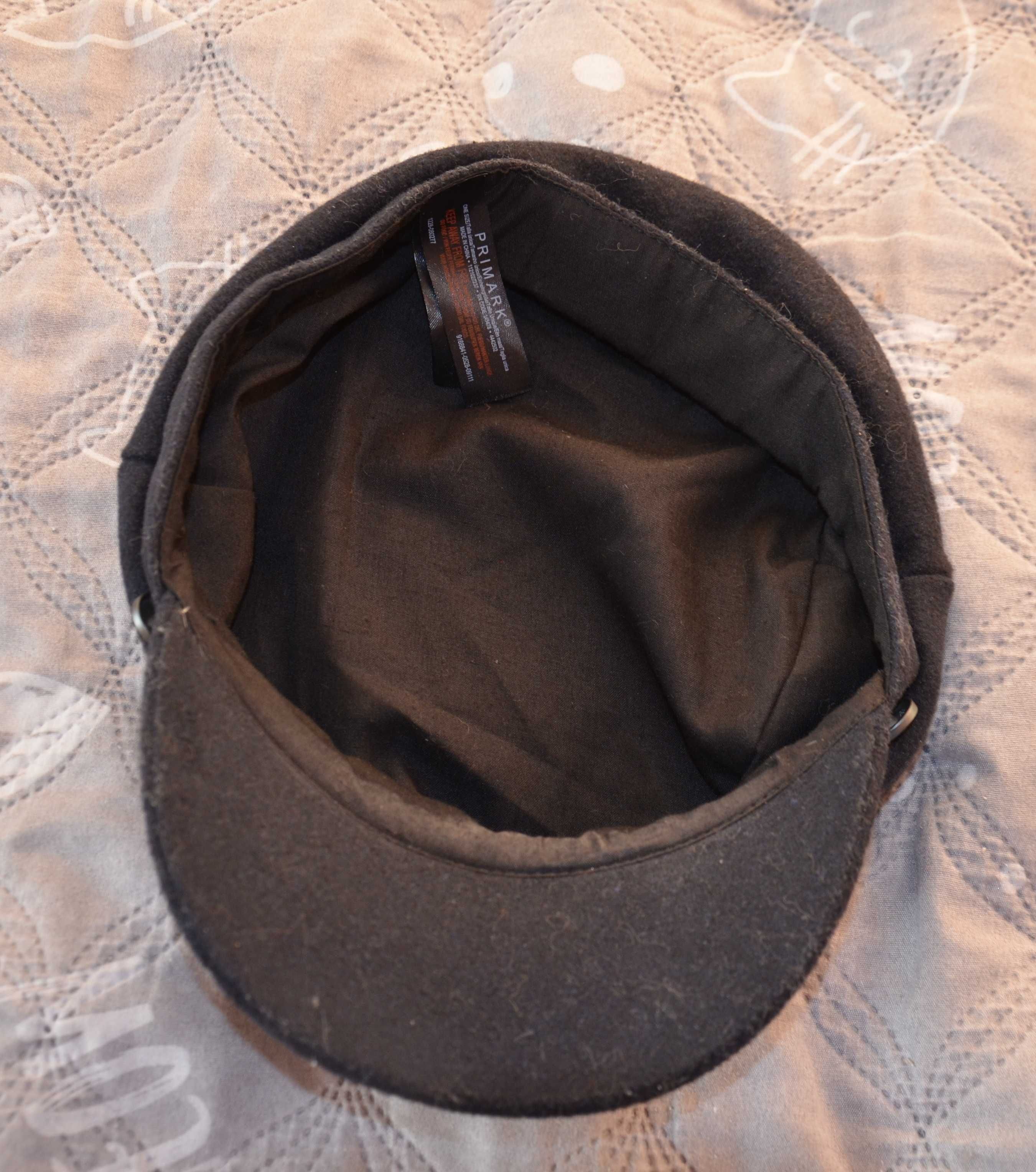 czarna czapka z daszkiem Primark rozmiar one