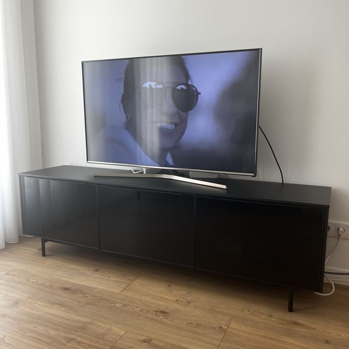 RANNÄS Armários e soluções de arrumação, preto/preto vidro. IKEA.