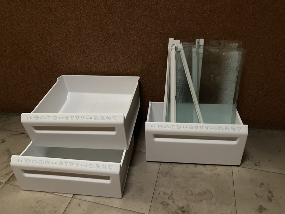 Gavetas e prateleiras frigorífico AEG