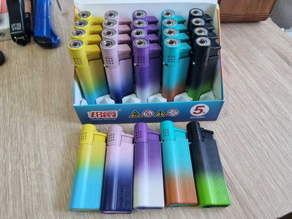 запальничка нова турбо без браку зажигалка метал дозаправкам кольорова