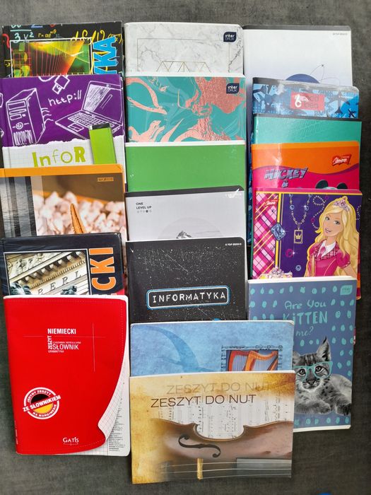 Przybory szkolne, zeszyty,bloki,farby,piórniki,