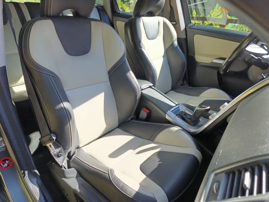 VOLVO XC60 2.0T5 245KM Stan bardzo dobry !!!