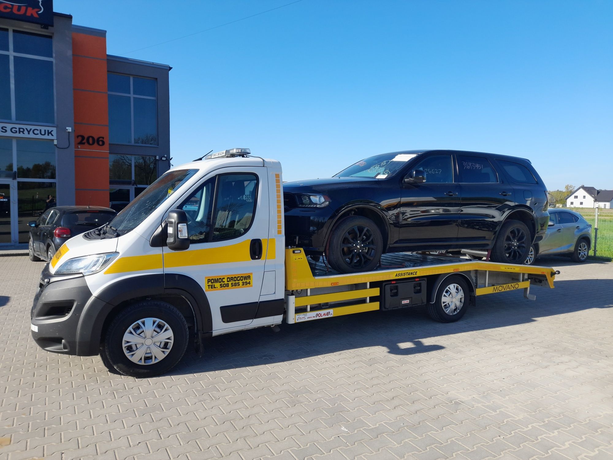 Transport aut Laweta maszyn rolniczych. Autolaweta Pomoc drogowa. HoL.