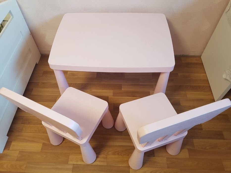 Дитячий стіл та 2 стільчики рожевий Mammut IKEA