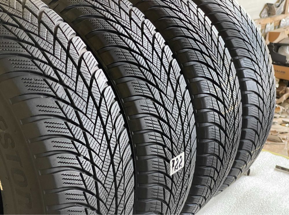 Автошини колеса резина 225/60 R17 Bridgestone зимові 2018 рік