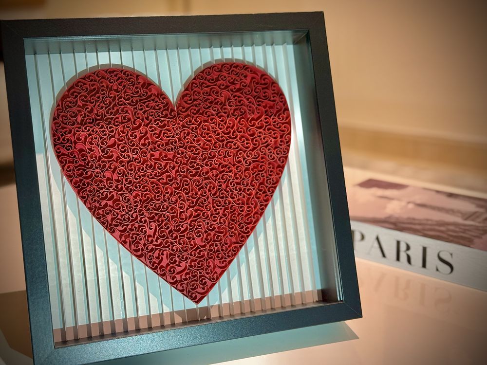 Quadro coração artesanal em quilling