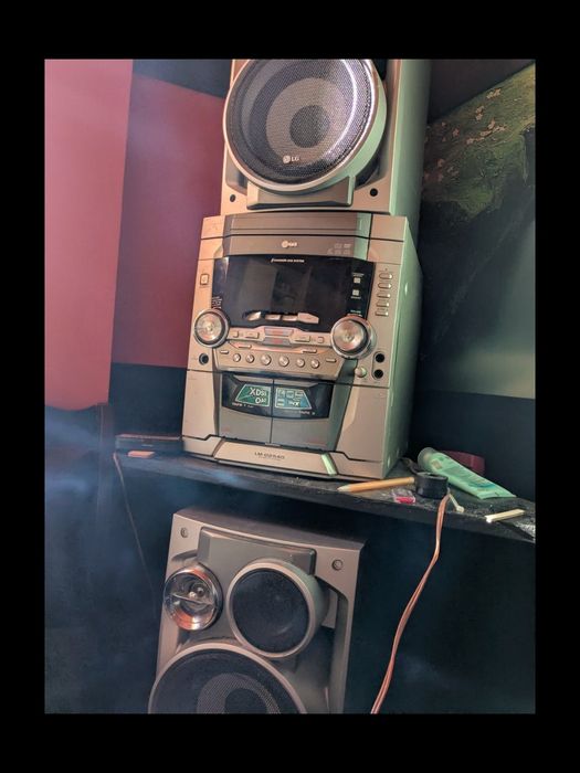 Музыкальный центр LG