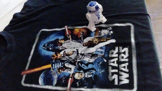 Colecção Stars Wars T-Shirt e boneco R2-D2 Hasbro