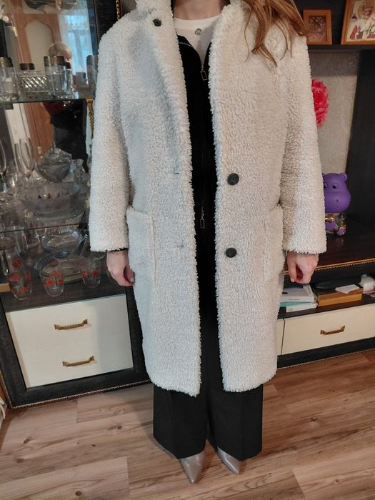 Продам белую шубу  Frieda &Fredies (США)в отличном состоянии .