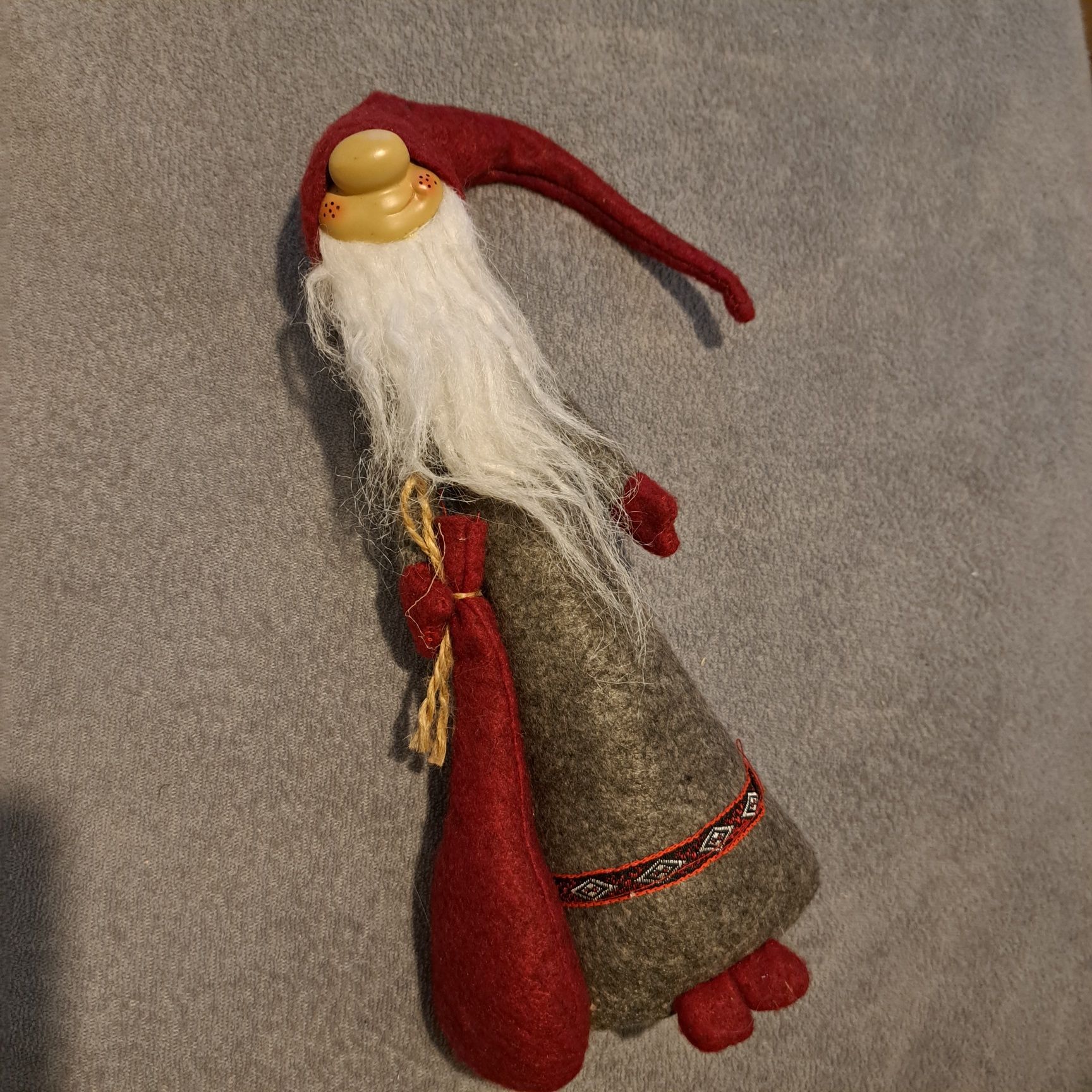 Skrzat krasnal Mikołaj figurka dekoracja 28cm + czapka