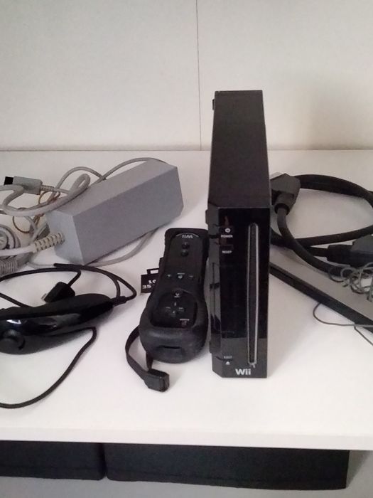 Consola Wi em bom estado