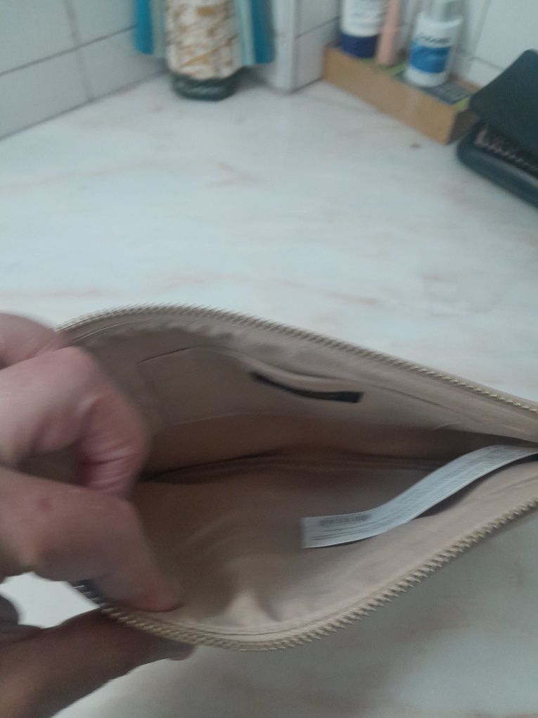 Mala de mão de senhora