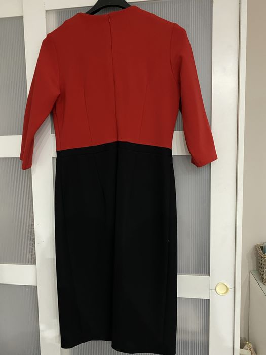 elegancka sukienka ołówkowa w dwóch kolorach