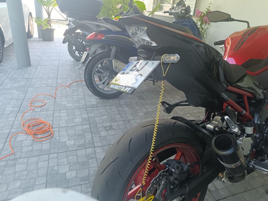 Kawasaki z900 de 2024