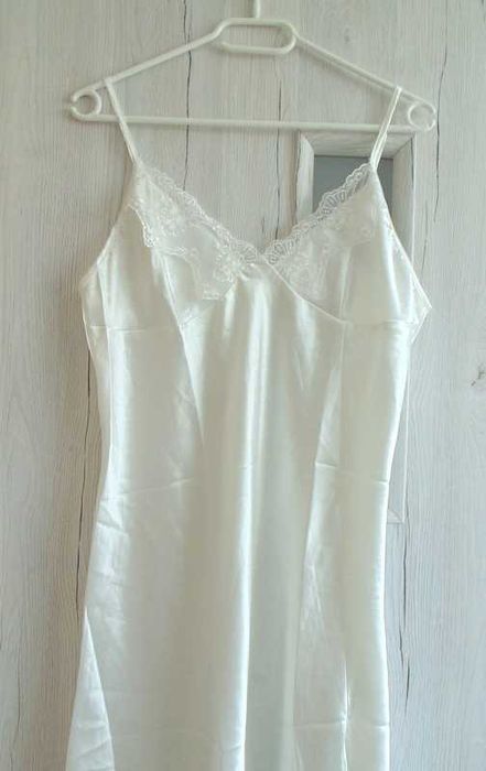 Biała nowa koszula nocna na wąskich ramiączkach L/XL