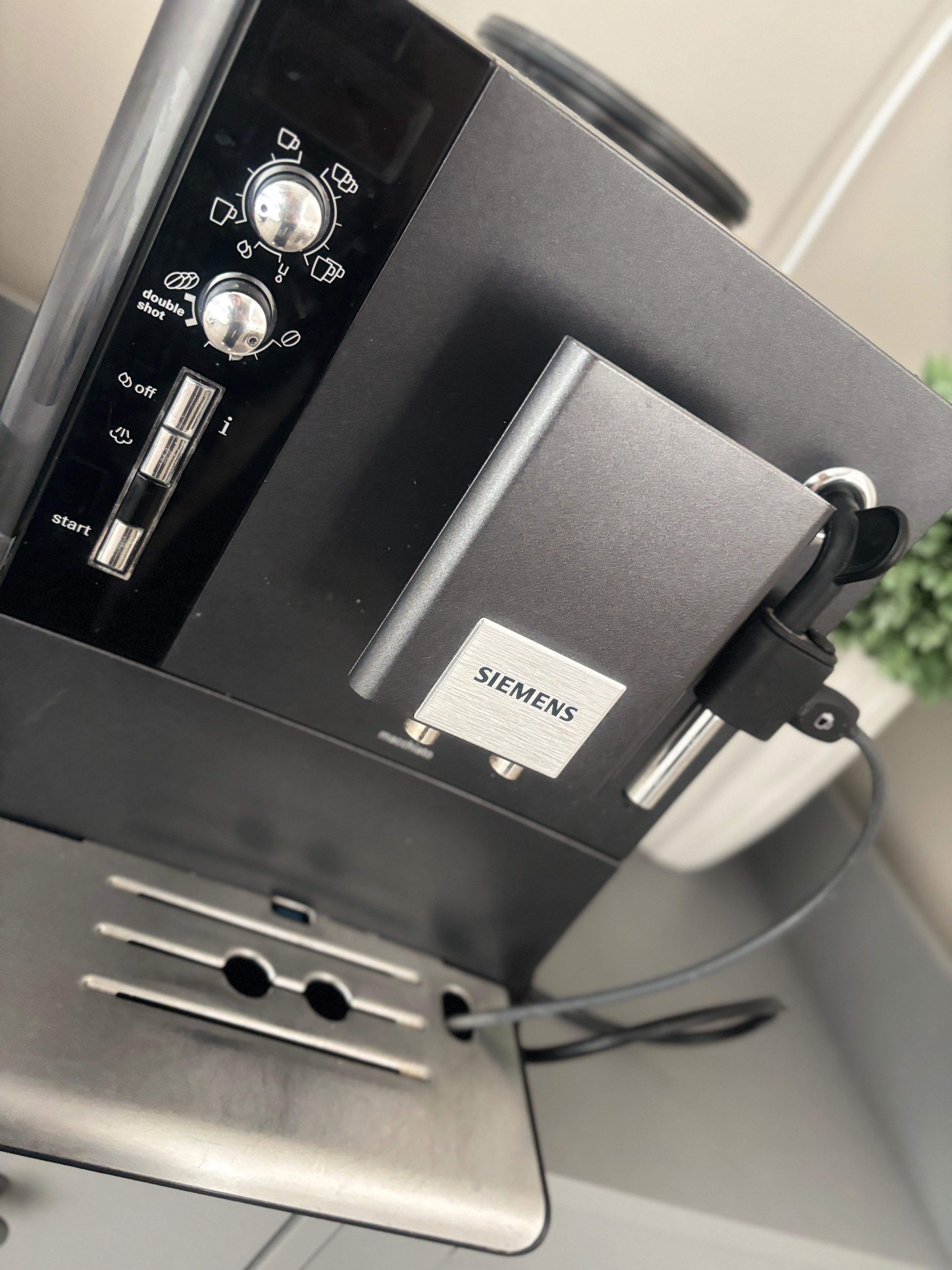 Siemens/Bosch ekspress do kawy młynek spieniacz stan super