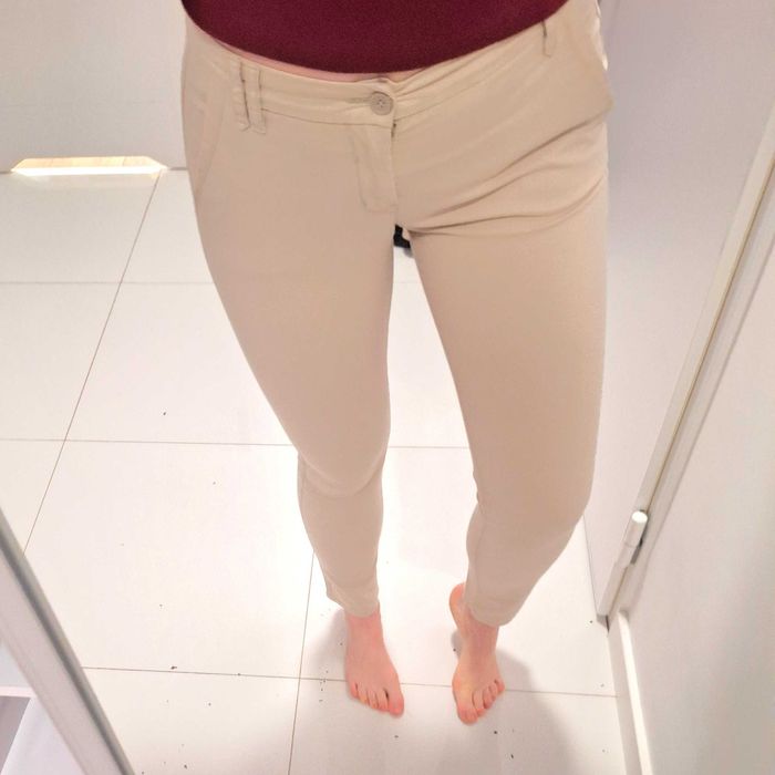 Beżowe bawełniane spodnie chino C&A r.36