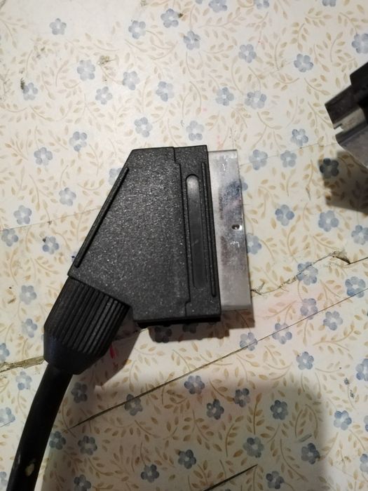 Vendo cabo de vídeo 1 novo