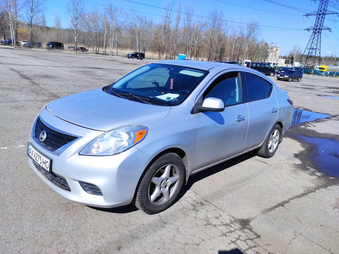 Nissan Note-Versa 2013 avtomat газ/бензин