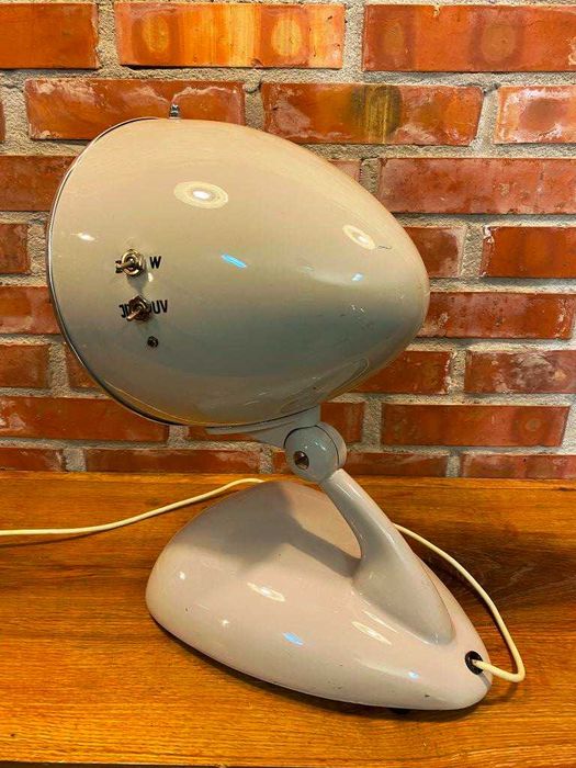 Lampa medyczna FAMED, industrialna, antyk.