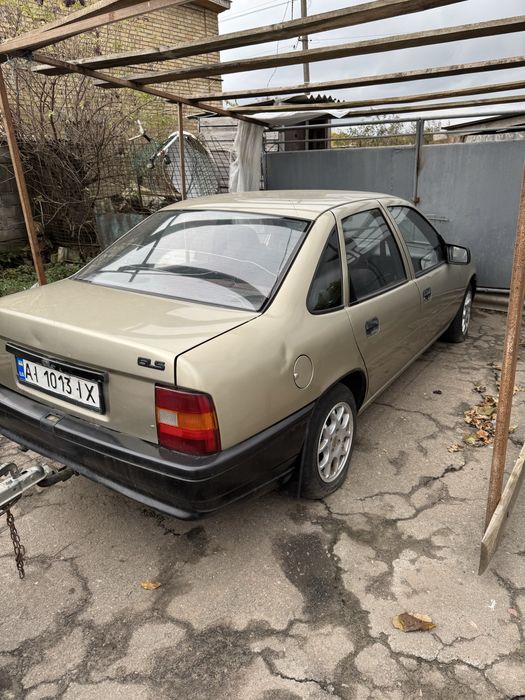 Opel vectra  A 1992 року