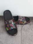 Super lekkie klapki print kolorowe czaszki 40-41