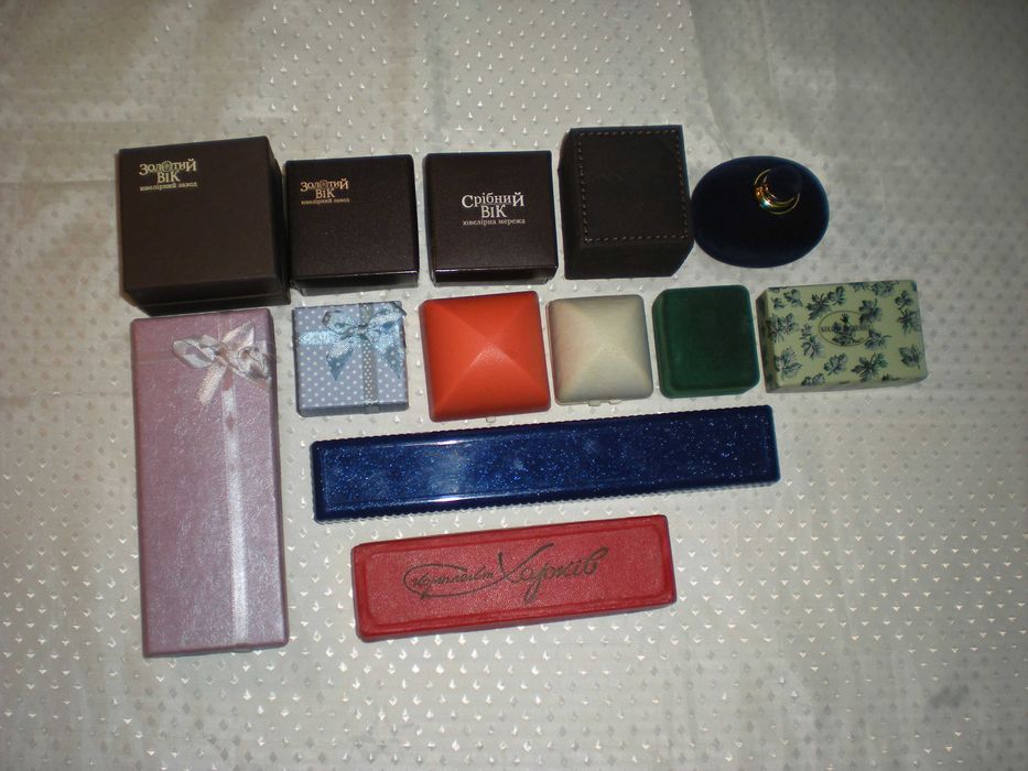 Футляры коробочки подарочные