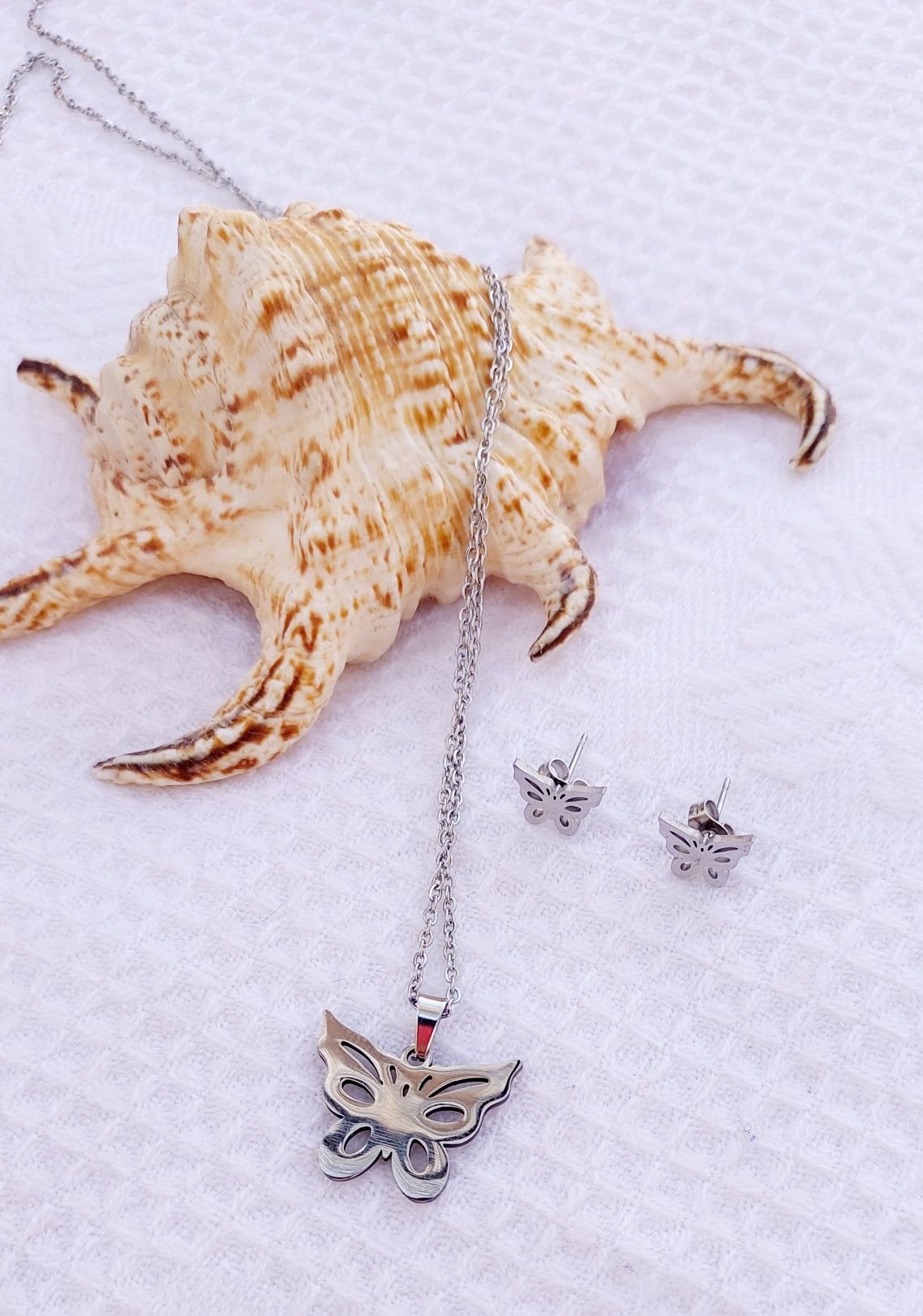 Conjunto de colar e brincos de aço inoxidável prateado com borboleta