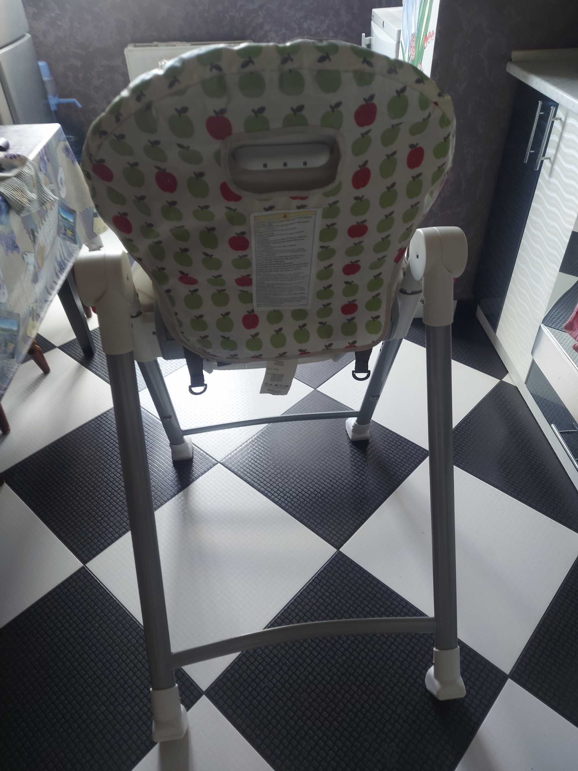 Стульчик для кормления Graco Contempo