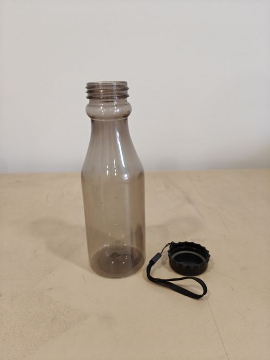 Cantil de caminhada 500ml — prático, leve e resistente