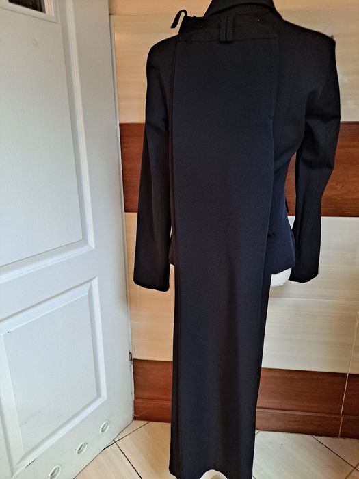 Elegancki garnitur damski klasyczny.