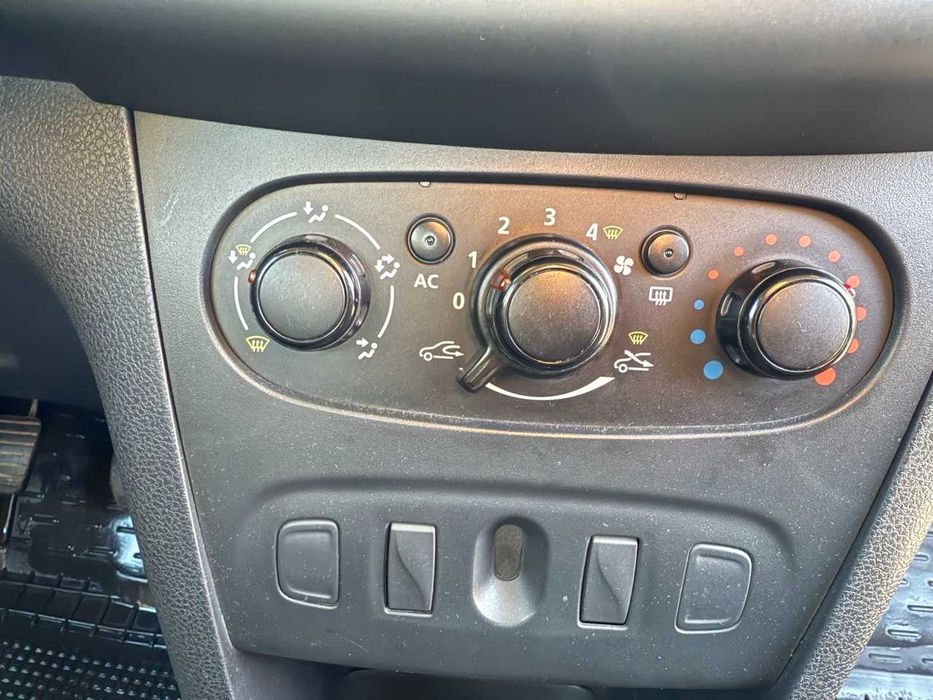 Renault Logan 2014 1.5 дизель продаж або під виплату.