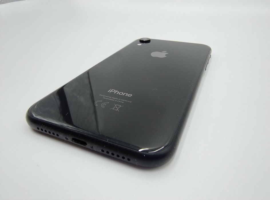 iPhone XR 64 GB czarny