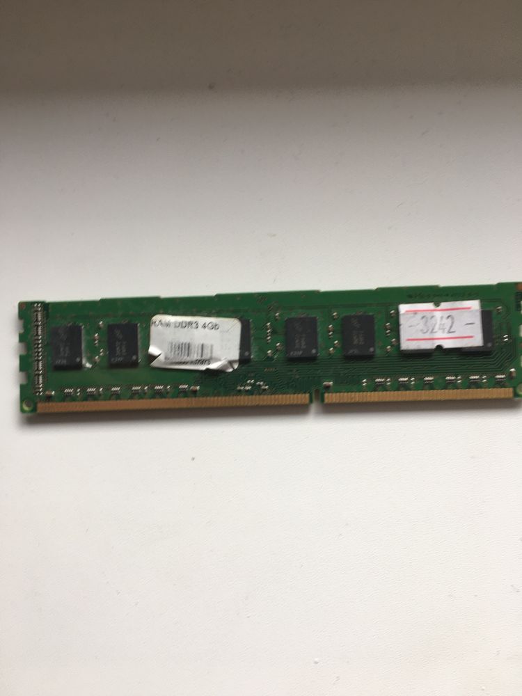 ОЗУ пам'ять DDR3 2Gb 1333/1600Мгц для ПК ДДР3